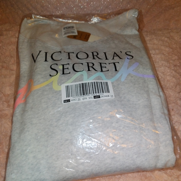 Victoria's Secret Pink off shoulder sweater - Picture 5 of 7